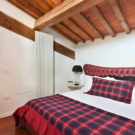 90m² 2 Slaapkamer, 2 Privé Badkamer In Historical Center