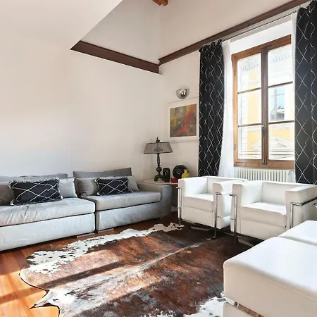90m² 2 Slaapkamer, 2 Privé Badkamer In Historical Center * Florence