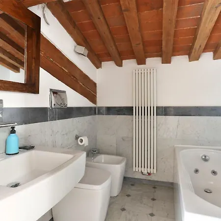 90m² 2 Slaapkamer, 2 Privé Badkamer In Historical Center Appartement *